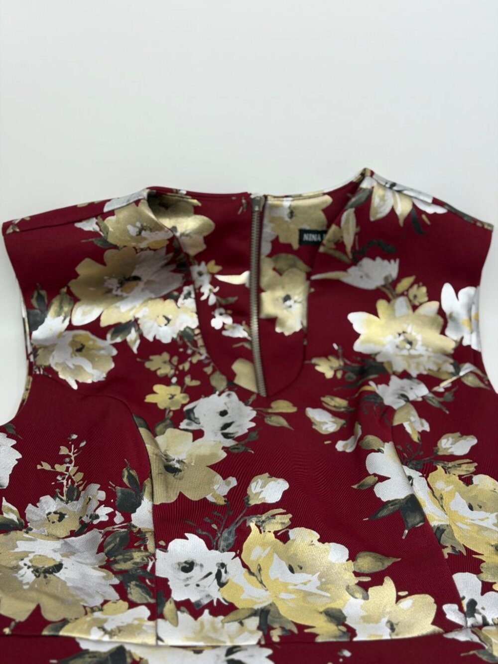Nina Leonard Floral Sheath Dress M Burgundy Gold Metallic V Neck Stretch NWT - Picture 4 of 10